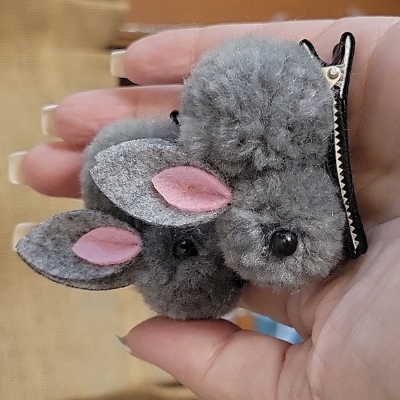 BUNNY HAIR CLIPS, SET OF TWO - Picture 5 of 9